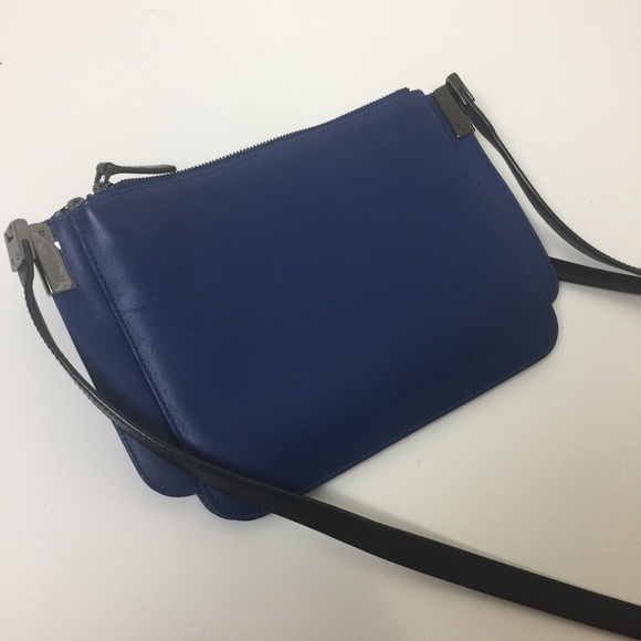 Time’s Arrow Leather Crossbody Bag - Picture 5 of 16